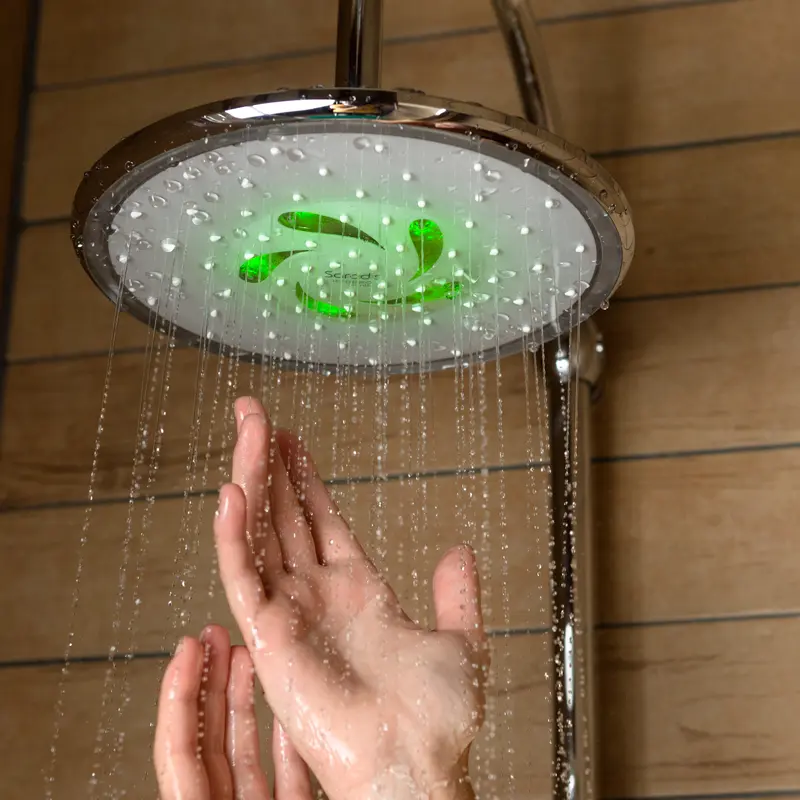 Ciel de pluie lumière verte